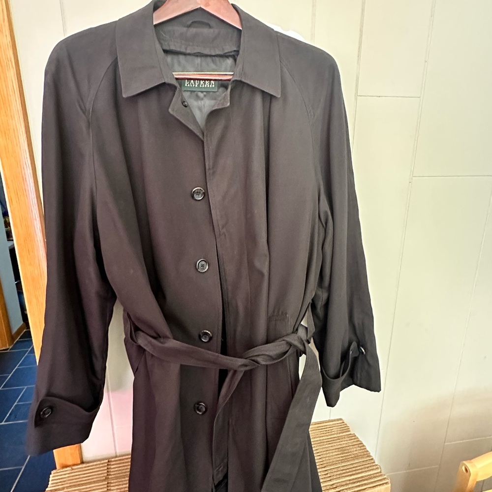 Ralph Lauren Big n Tall Black men’s trench coat. Belted. Single breasted.